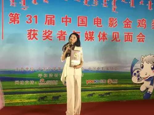 如何设计一款不落俗套的背景板？