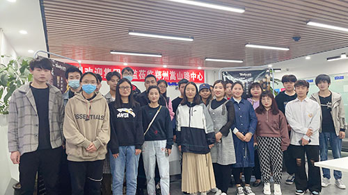 达内UI培训班2104开班盛况-郑州嵩山路中心-2104