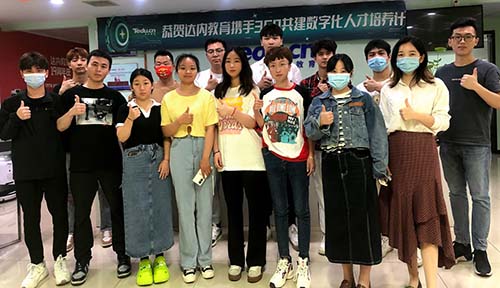 达内UI培训班2204开班盛况-达内武汉武昌中心-2204